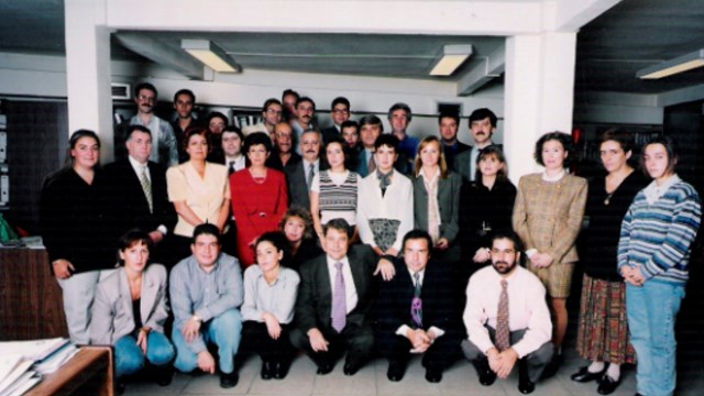 1994-1999. Los inicios en España